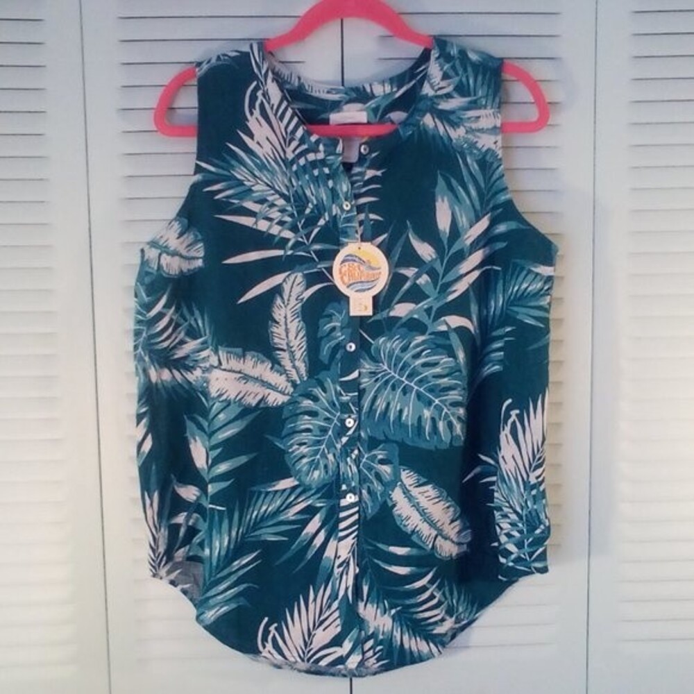 NWT - CN&C California 100% LINEN Sleeveless button down shirt. Size L. Green